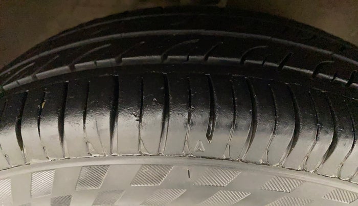 2014 Maruti Alto 800 LXI, Petrol, Manual, 78,276 km, Right Front Tyre Tread