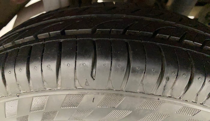 2014 Maruti Alto 800 LXI, Petrol, Manual, 78,276 km, Right Rear Tyre Tread