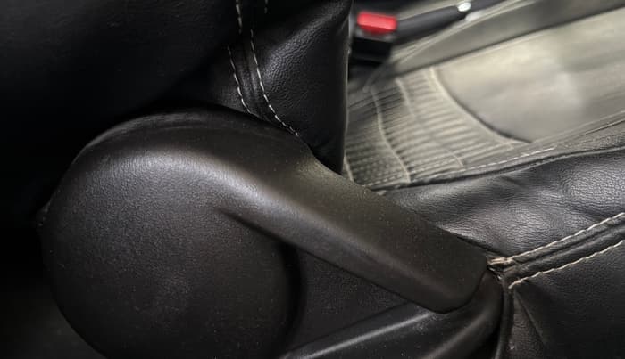 2016 Maruti Baleno DELTA PETROL 1.2, Petrol, Manual, 67,702 km, Driver Side Adjustment Panel