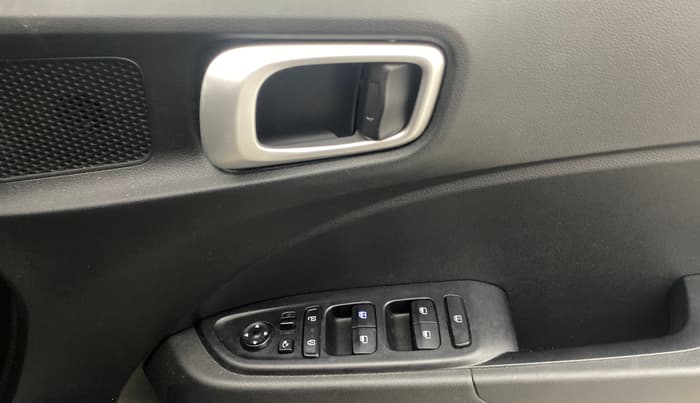 2019 Hyundai VENUE SX PLUS 1.0 TURBO DCT, Petrol, Automatic, 17,162 km, Driver Side Door Panels Control