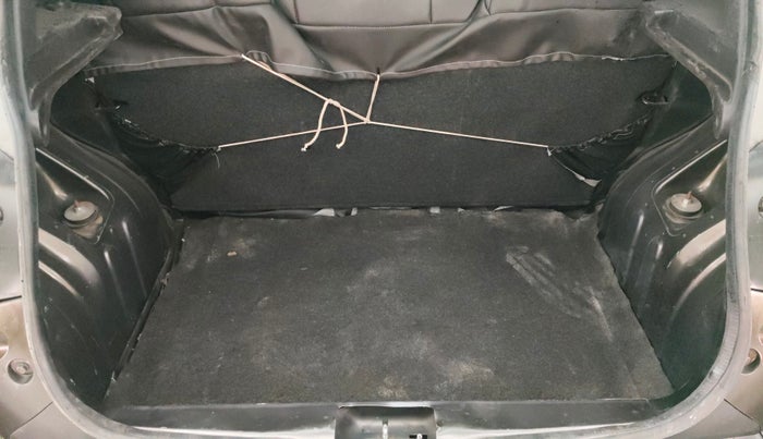 2018 Renault Kwid RXT 1.0 AMT (O), Petrol, Automatic, 76,339 km, Boot Inside