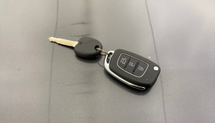 2021 Hyundai GRAND I10 NIOS SPORTZ AMT 1.2 KAPPA VTVT, Petrol, Automatic, 72,467 km, Key Close Up