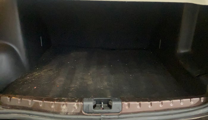 2021 Renault Duster RXZ 1.5 PETROL MT, Petrol, Manual, 51,098 km, Boot Inside