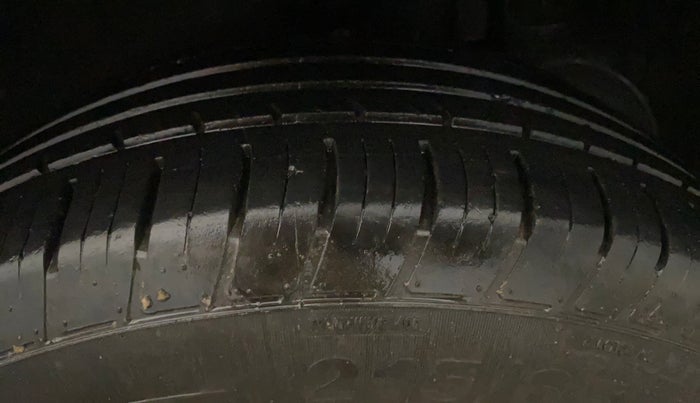 2021 Renault Duster RXZ 1.5 PETROL MT, Petrol, Manual, 51,098 km, Left Rear Tyre Tread