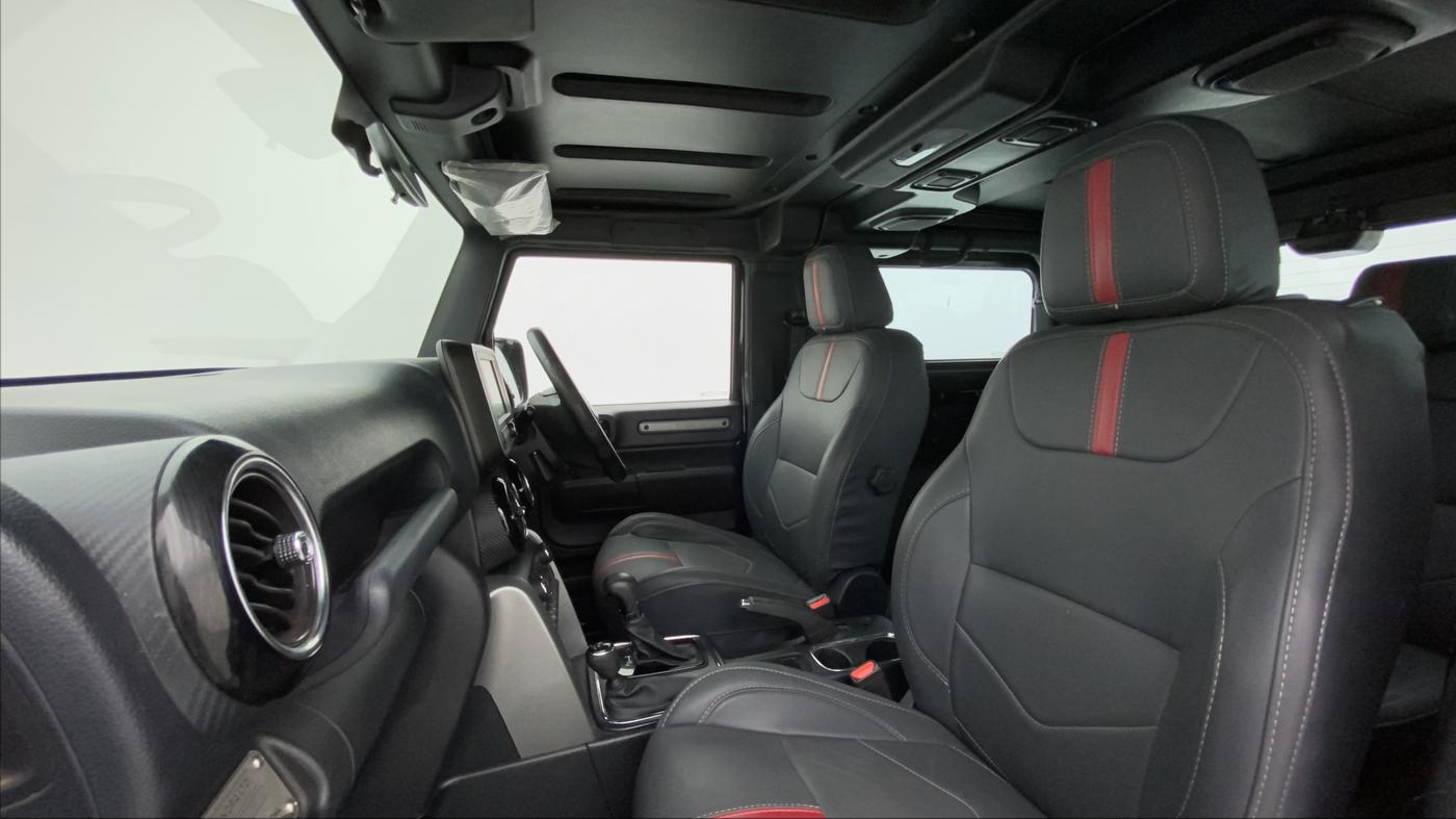 2021 Mahindra Thar LX PETROL HT 4WD AT, Petrol, Automatic, 25,178 km, Right Side Front Door Cabin