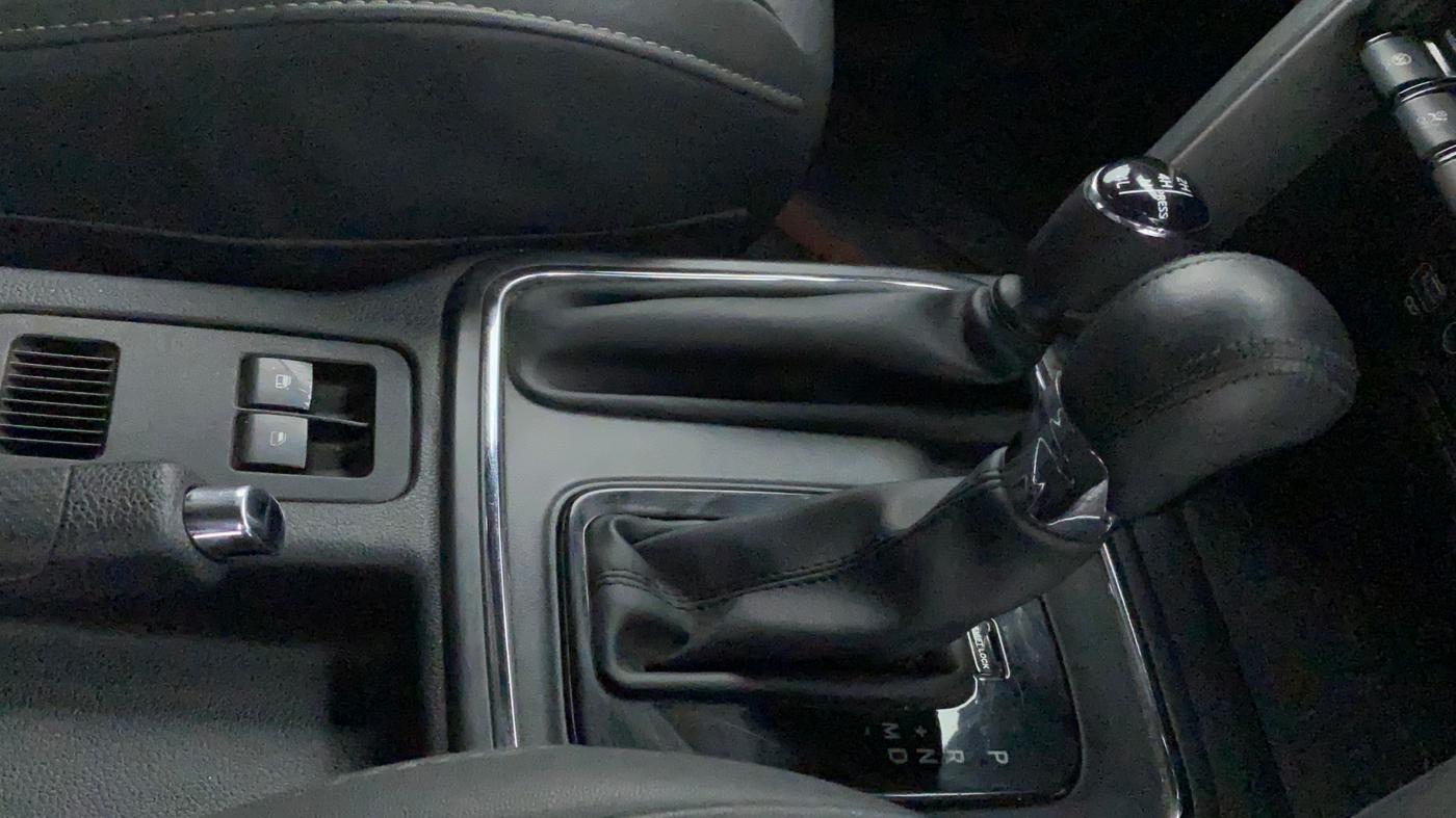 2021 Mahindra Thar LX PETROL HT 4WD AT, Petrol, Automatic, 25,178 km, Gear Lever
