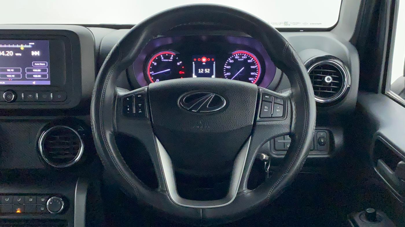 2021 Mahindra Thar LX PETROL HT 4WD AT, Petrol, Automatic, 25,178 km, Steering Wheel Close Up