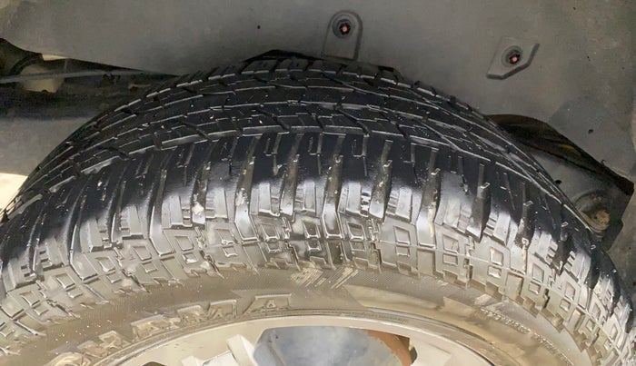 2021 Mahindra Thar LX D 4WD AT CONVERTIBLE, Diesel, Automatic, 93,835 km, Right Rear Tyre Tread