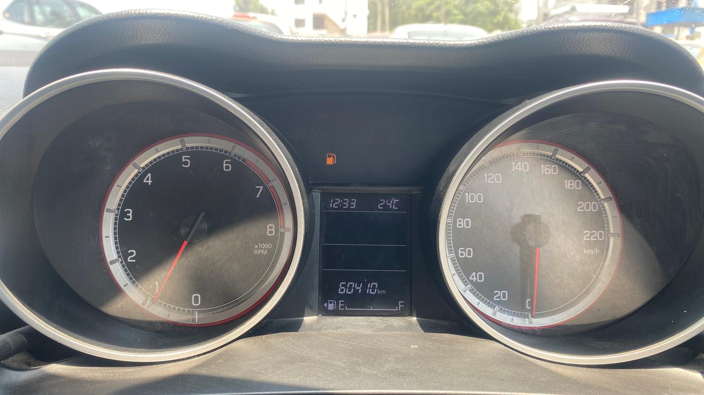 2018 Maruti Swift ZXI, Petrol, Manual, 60,408 km, Odometer Image