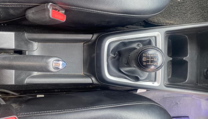 2018 Maruti Swift ZXI, Petrol, Manual, 60,408 km, Gear Lever