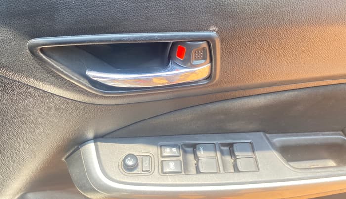 2018 Maruti Swift ZXI, Petrol, Manual, 60,408 km, Driver Side Door Panels Control