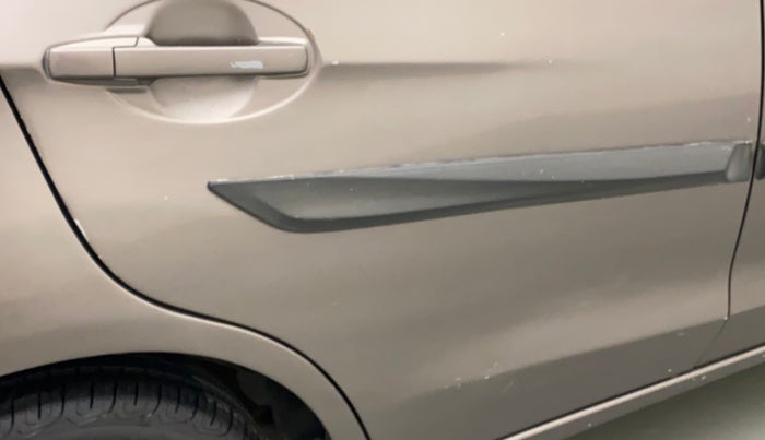 2014 Honda Amaze 1.2L I-VTEC S, Petrol, Manual, 85,672 km, Right rear door - Minor scratches