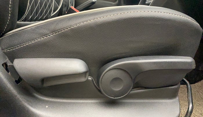 2020 Toyota URBAN CRUISER HIGH GRADE MT, Petrol, Manual, 44,175 km, Driver Side Adjustment Panel