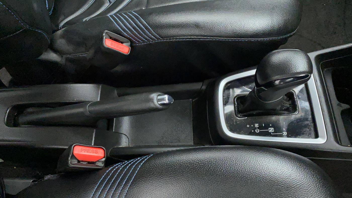 2018 Maruti Swift VXI AMT D, Petrol, Automatic, 57,276 km, Gear Lever