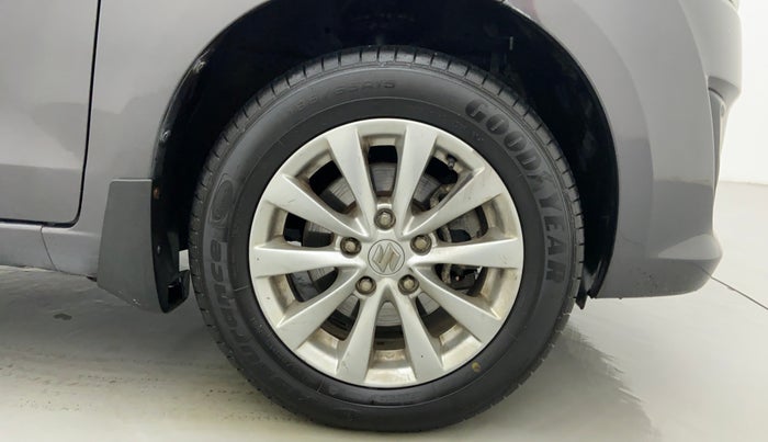 2015 Maruti Ertiga ZDI, Diesel, Manual, 55,234 km, Right Front Wheel