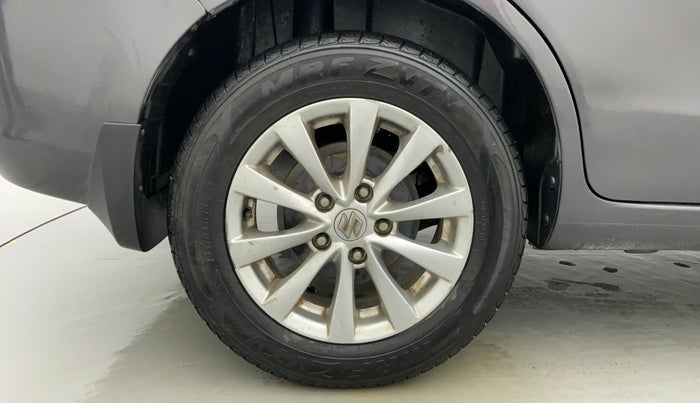 2015 Maruti Ertiga ZDI, Diesel, Manual, 55,234 km, Right Rear Wheel