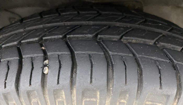 2017 Maruti Eeco 5 STR WITH AC PLUSHTR, Petrol, Manual, 18,722 km, Right Front Tyre Tread