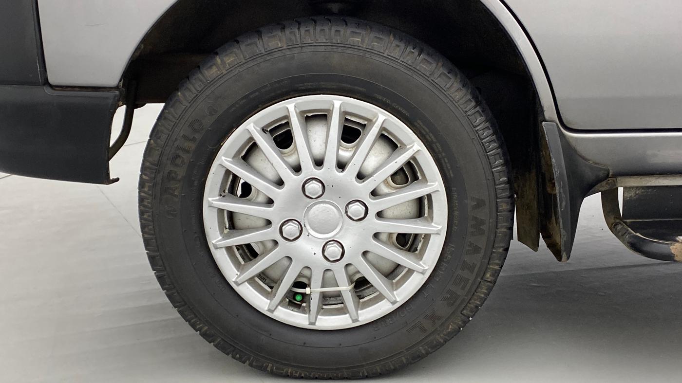 2017 Maruti Eeco 5 STR WITH AC PLUSHTR, Petrol, Manual, 18,722 km, Left Front Wheel