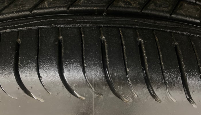 2025 KIA SYROS HTX Plus (O) 1.0 Turbo 7DCT, Petrol, Automatic, 3,947 km, Left Front Tyre Tread