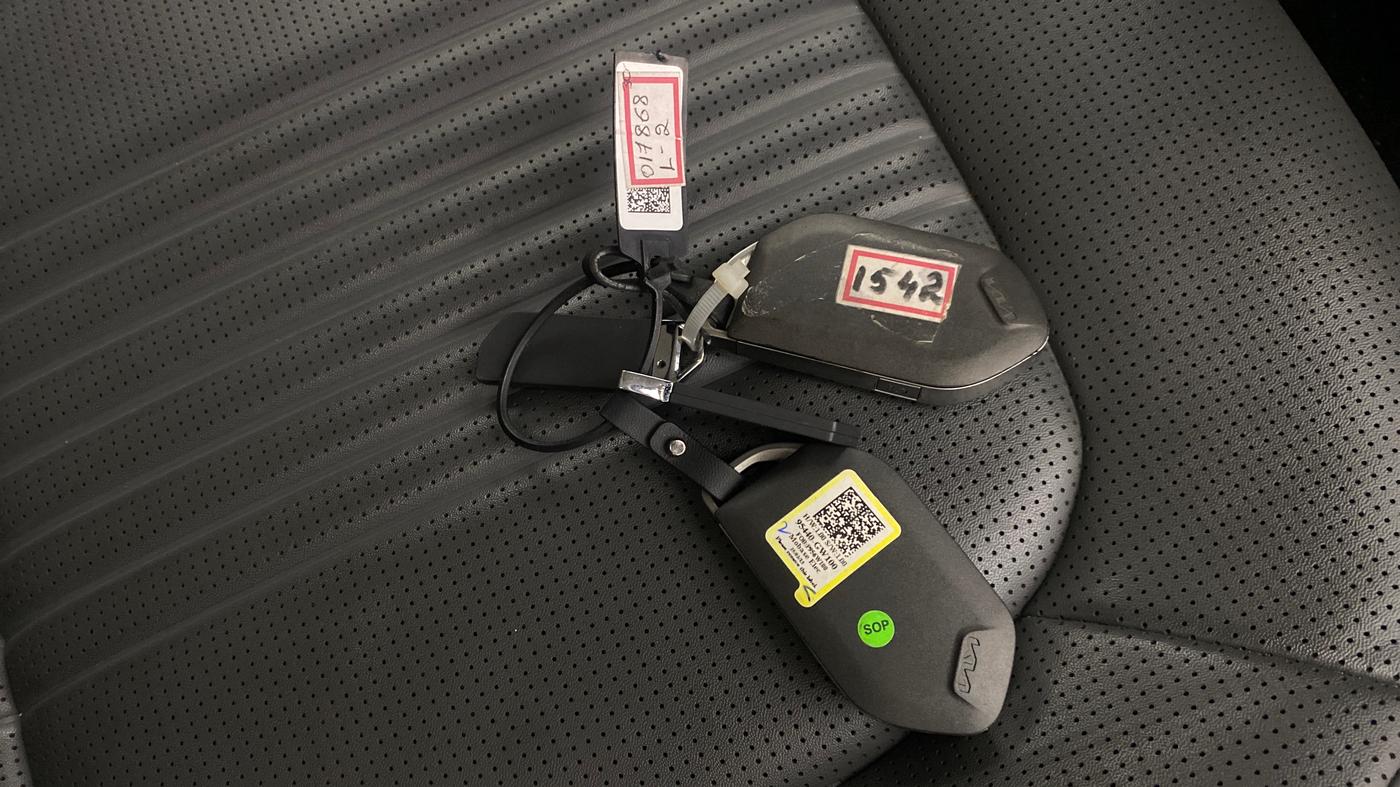 2025 KIA SYROS HTX Plus (O) 1.0 Turbo 7DCT, Petrol, Automatic, 3,947 km, Key Close Up