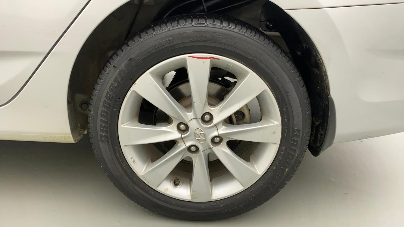 2013 Hyundai Verna FLUIDIC 1.6 VTVT SX, Petrol, Manual, 37,506 km, Left Rear Wheel