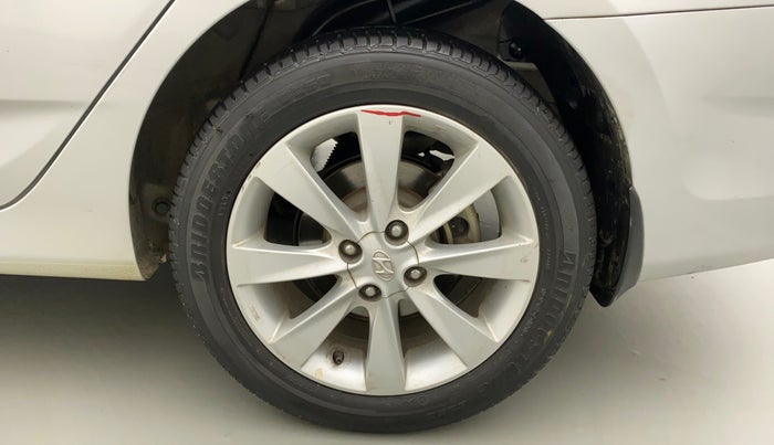 2013 Hyundai Verna FLUIDIC 1.6 VTVT SX, Petrol, Manual, 37,506 km, Left Rear Wheel