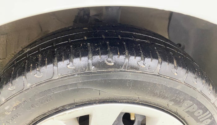 2016 Hyundai Grand i10 MAGNA 1.2 KAPPA VTVT, Petrol, Manual, 46,536 km, Right Front Tyre Tread