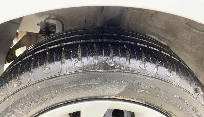 2016 Hyundai Grand i10 MAGNA 1.2 KAPPA VTVT, Petrol, Manual, 46,536 km, Right Rear Tyre Tread