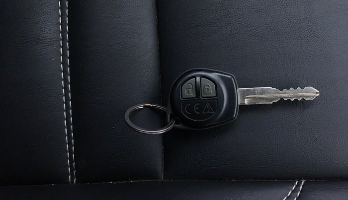 2021 Maruti Swift VXI AMT, Petrol, Automatic, 25,812 km, Key Close Up