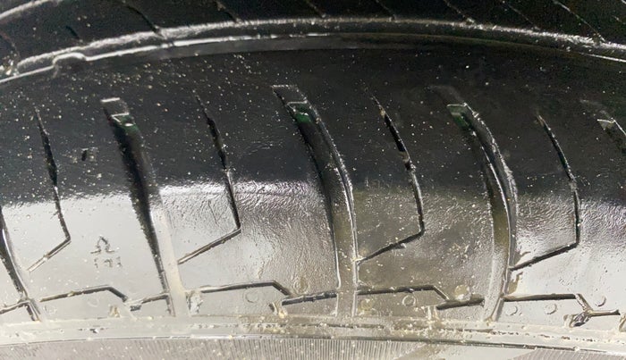 2021 Maruti Swift VXI AMT, Petrol, Automatic, 25,812 km, Right Rear Tyre Tread