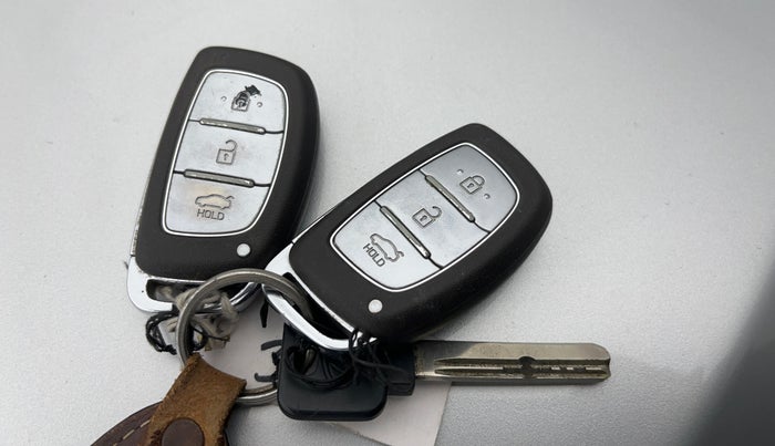 2014 Hyundai Grand i10 SPORTZ 1.2 KAPPA VTVT, Petrol, Manual, 15,516 km, Key Close Up