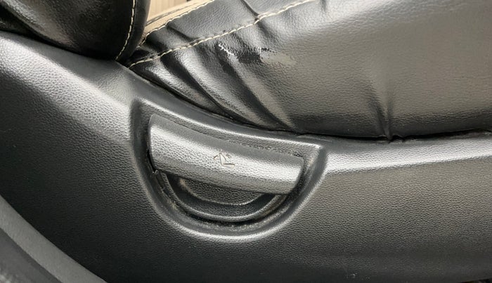 2014 Hyundai Grand i10 SPORTZ 1.2 KAPPA VTVT, Petrol, Manual, 15,516 km, Driver Side Adjustment Panel