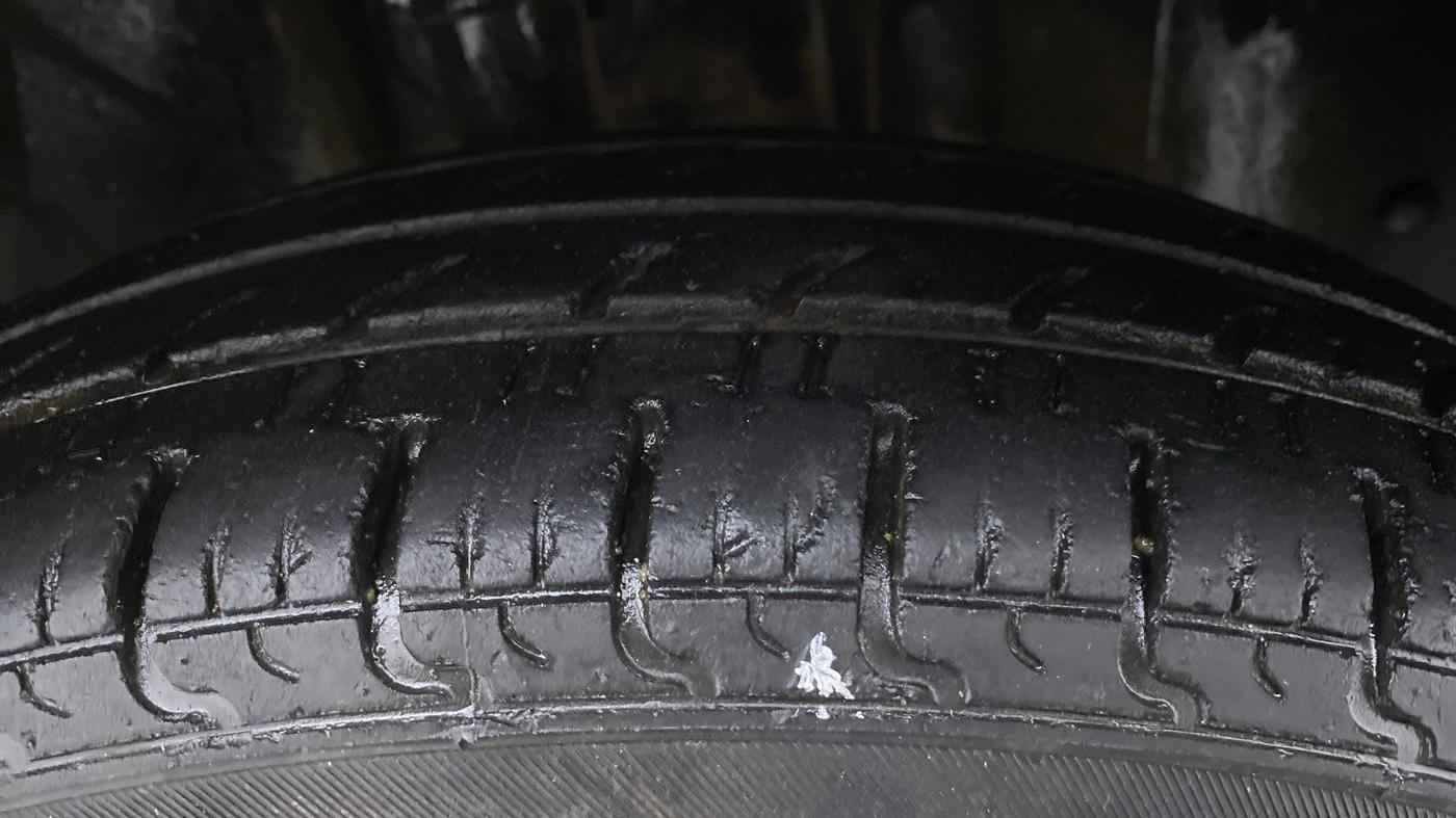 2018 Datsun Redi Go 1.0 T(O) AT, Petrol, Automatic, 32,215 km, Right Front Tyre Tread