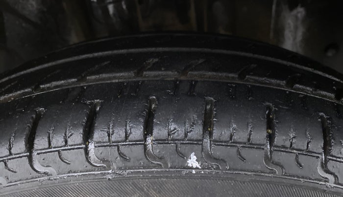 2018 Datsun Redi Go 1.0 T(O) AT, Petrol, Automatic, 32,215 km, Right Front Tyre Tread