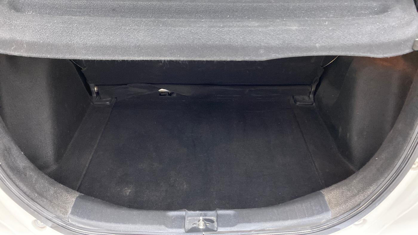 2017 Honda Jazz 1.2 V AT, Petrol, Automatic, 97,828 km, Boot Inside