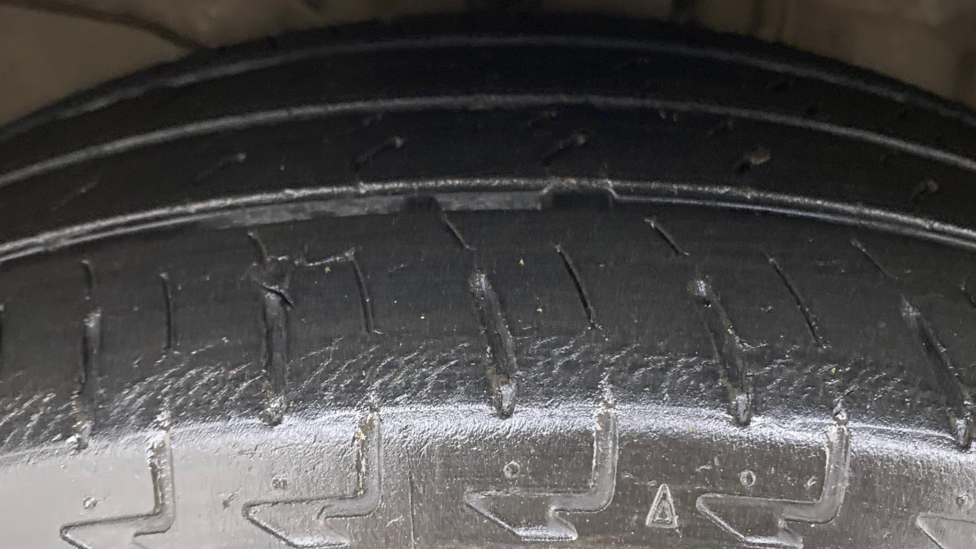 2017 Honda Jazz 1.2 V AT, Petrol, Automatic, 97,828 km, Left Front Tyre Tread
