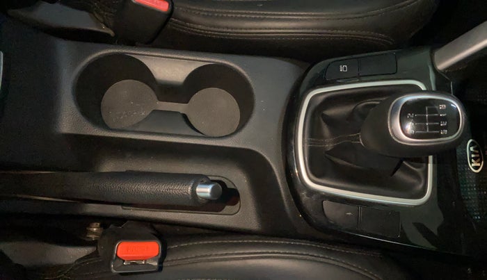 2020 KIA SELTOS HTX 1.5 PETROL, Petrol, Manual, 25,898 km, Gear Lever