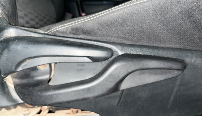 2014 Toyota Etios CROSS 1.2 G, Petrol, Manual, 63,797 km, Driver Side Adjustment Panel