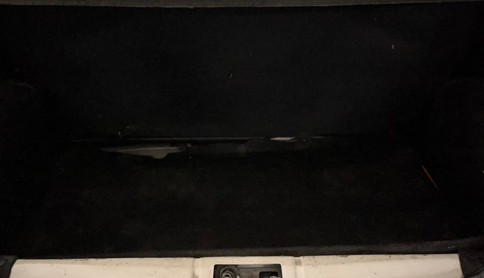 2014 Toyota Etios CROSS 1.2 G, Petrol, Manual, 63,797 km, Boot Inside