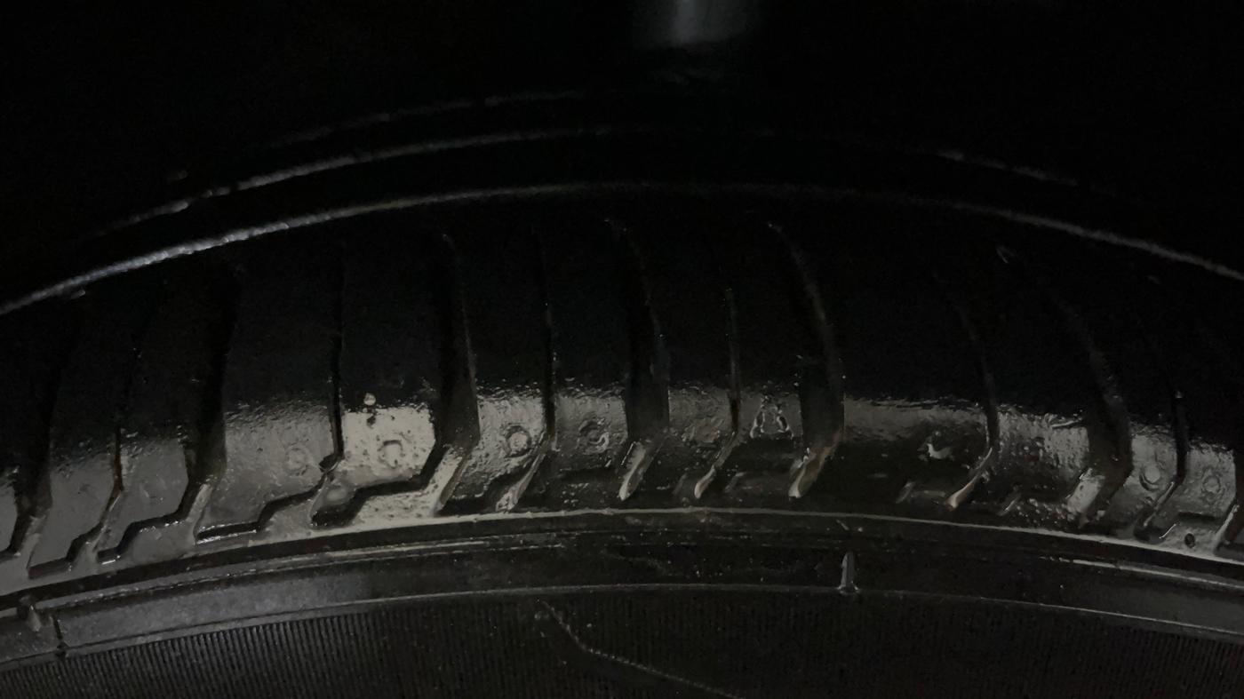 2014 Toyota Etios CROSS 1.2 G, Petrol, Manual, 63,797 km, Left Front Tyre Tread