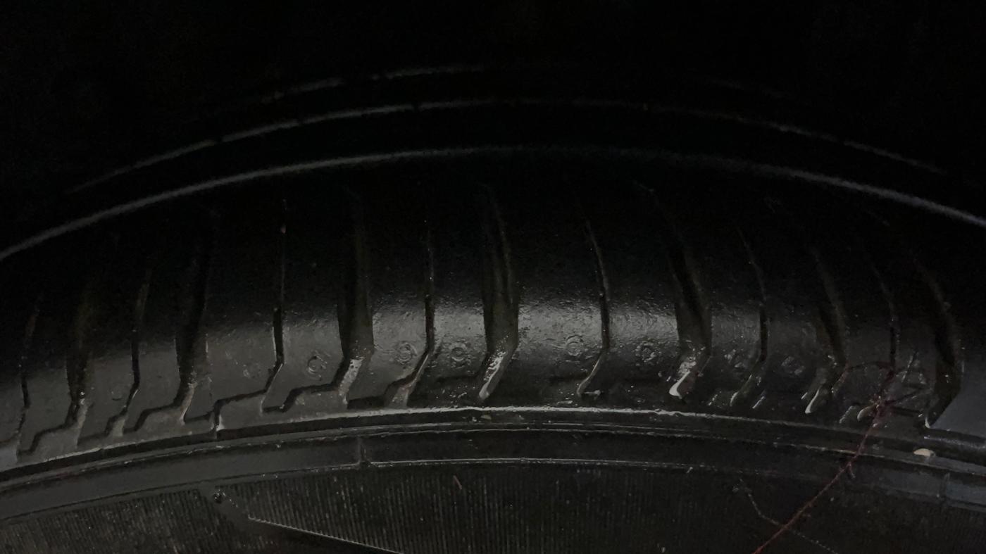 2014 Toyota Etios CROSS 1.2 G, Petrol, Manual, 63,797 km, Left Rear Tyre Tread