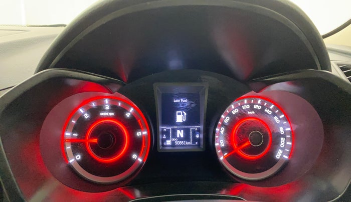 2023 Mahindra XUV300 W8 (O) 1.5 DIESEL AMT, Diesel, Automatic, 90,866 km, Odometer Image