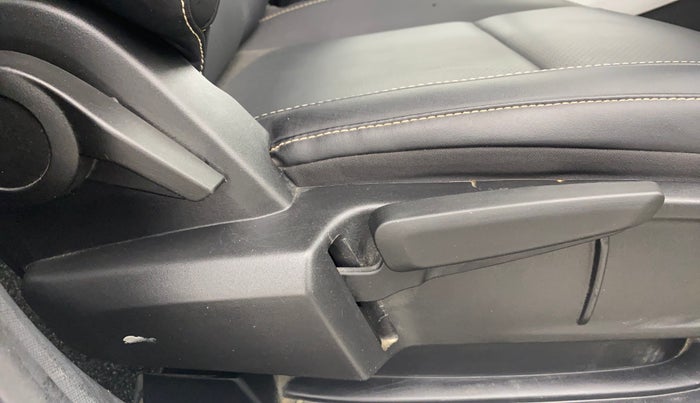 2022 Tata ALTROZ XZ PLUS PETROL, Petrol, Manual, 7,503 km, Driver Side Adjustment Panel