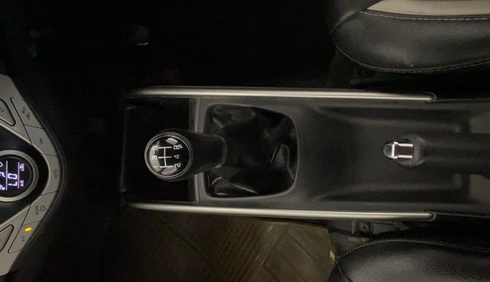 2017 Maruti Baleno DELTA PETROL 1.2, Petrol, Manual, 1,13,548 km, Gear Lever