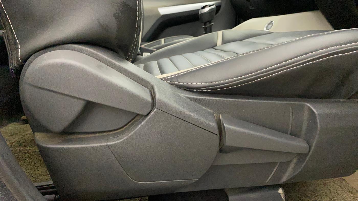 2022 Nissan MAGNITE XV MT, Petrol, Manual, 10,479 km, Driver Side Adjustment Panel