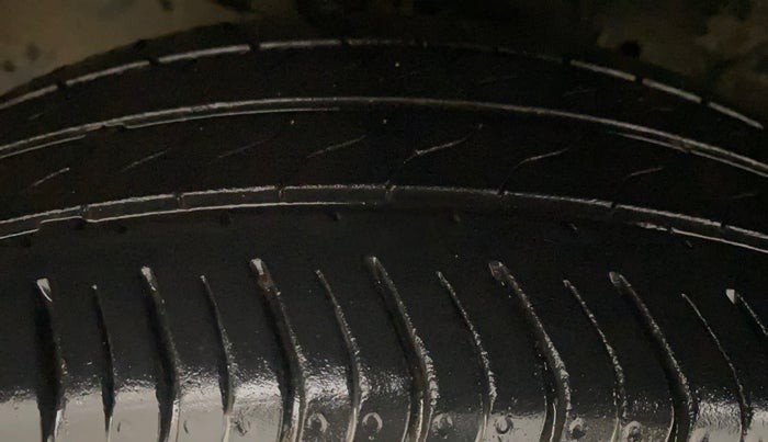 2023 Honda Amaze 1.2L I-VTEC VX CVT, Petrol, Automatic, 23,392 km, Left Front Tyre Tread