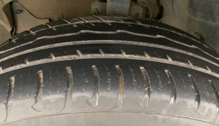 2018 Renault Duster RXS CVT, Petrol, Automatic, 45,771 km, Left Front Tyre Tread