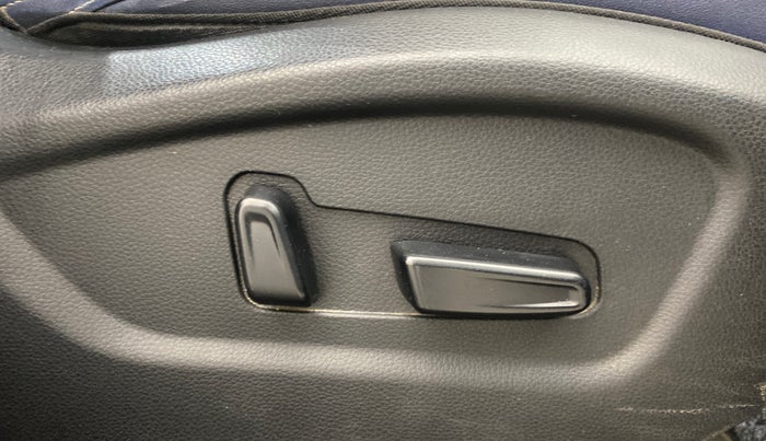 2022 KIA SELTOS X LINE 1.5 DIESEL AT, Diesel, Automatic, 1,08,437 km, Driver Side Adjustment Panel