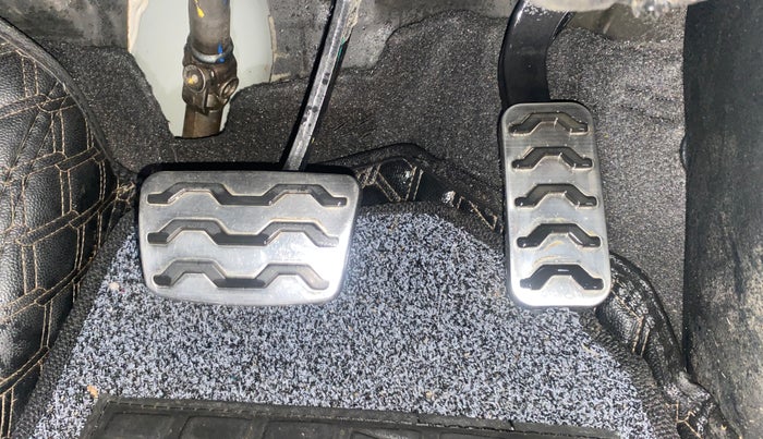 2022 KIA SELTOS X LINE 1.5 DIESEL AT, Diesel, Automatic, 1,08,437 km, Pedals