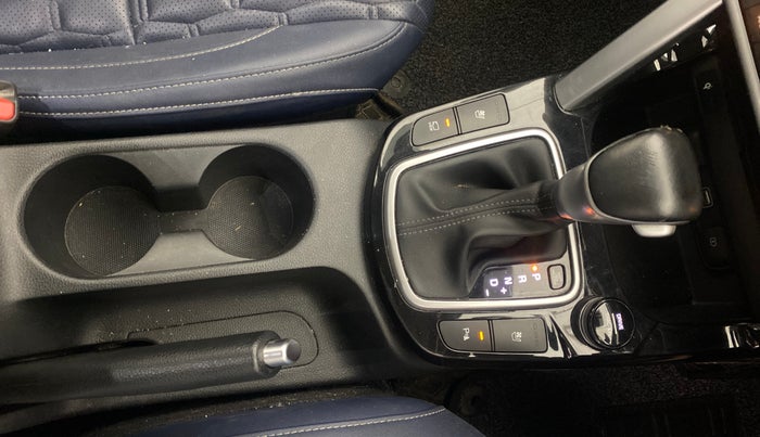 2022 KIA SELTOS X LINE 1.5 DIESEL AT, Diesel, Automatic, 1,08,437 km, Gear Lever